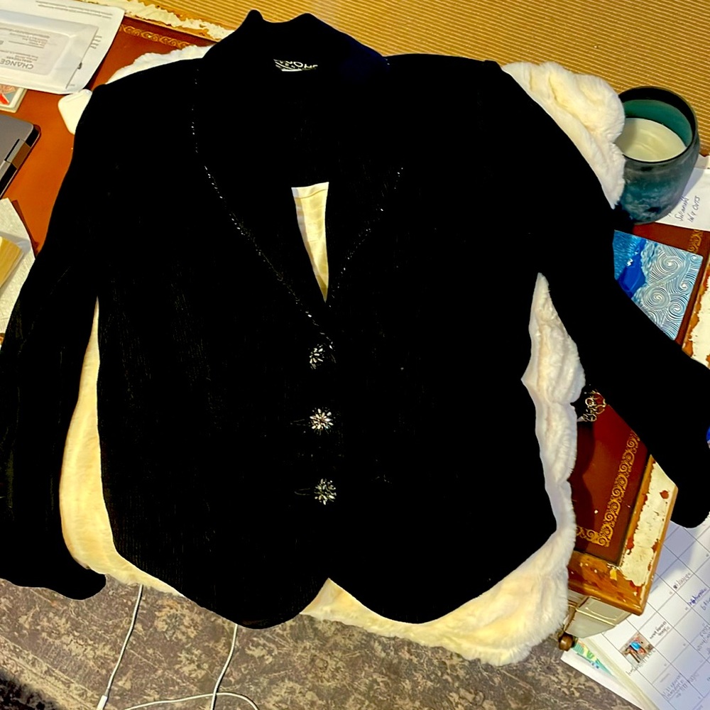 ST JOHN by Marie Gray evening jacket